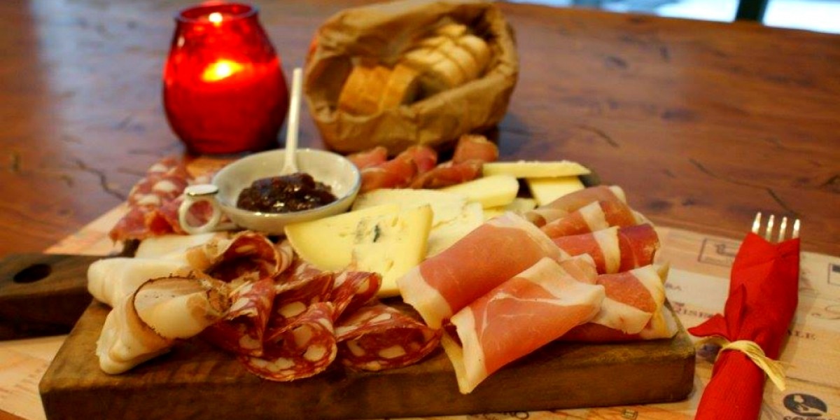 6 taglieri di salumi e formaggi a Firenze che ti faranno ricordare cosa