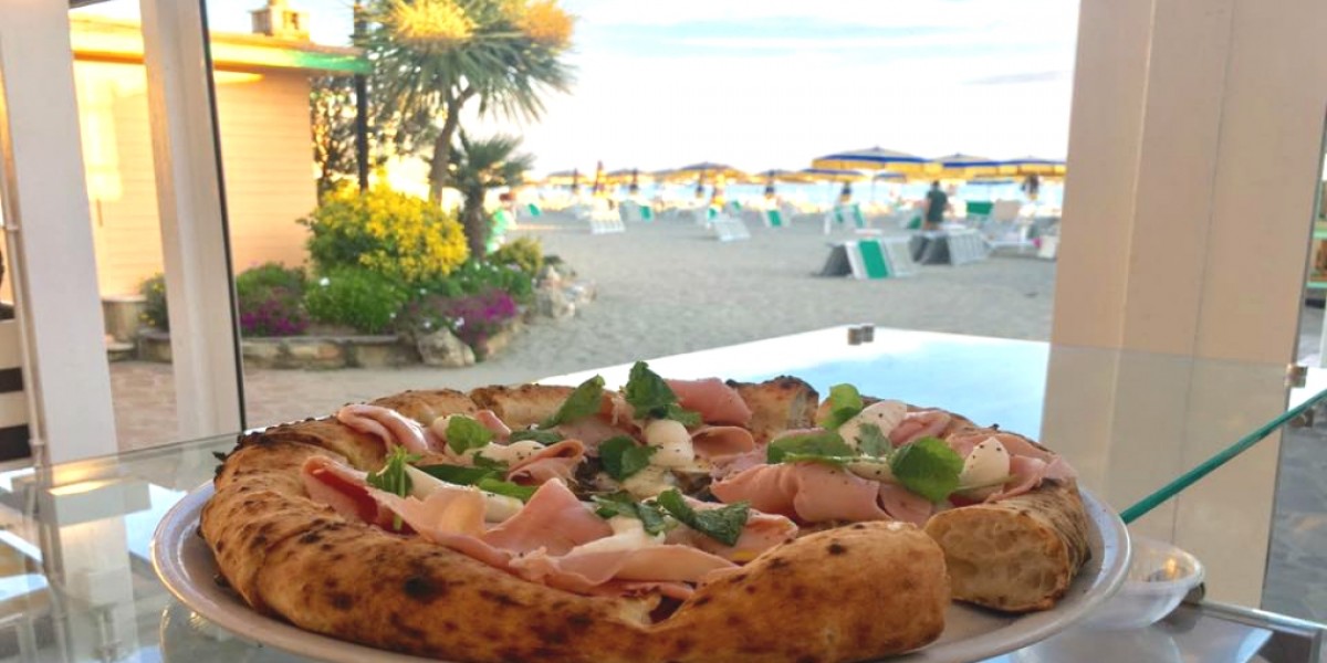 Ostia, Fregene e Fiumicino. Ecco le migliori pizzerie sul mare di Roma