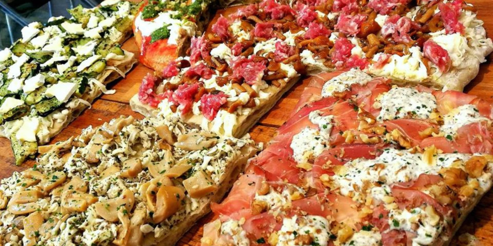 Perché la pizza al trancio è tornata di moda e dove (ri)trovare le migliori in Perché la pizza al trancio è tornata di moda e dove (ri)trovare le migliori in