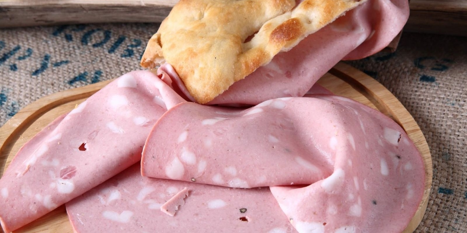 Pizza e mortadella 6 posti dove mangiare la più buona a Roma