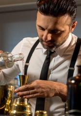 Ubriacarsi, Ma Con Stile: 5 Liquorerie Di Roma Che Ormai Sono Come Casa | 2night Eventi Roma Ubriacarsi, Ma Con Stile: 5 Liquorerie Di Roma Che Ormai Sono Come Casa | 2night Eventi Roma