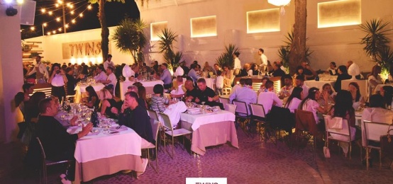 Stasera che sera: la cena spettacolo del Twins' Risto Show Stasera che sera: la cena spettacolo del Twins' Risto Show