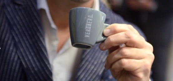 Bere il caffè è un'arte internazionale. Scoprilo al Veronero Caffè Bere il caffè è un'arte internazionale. Scoprilo al Veronero Caffè