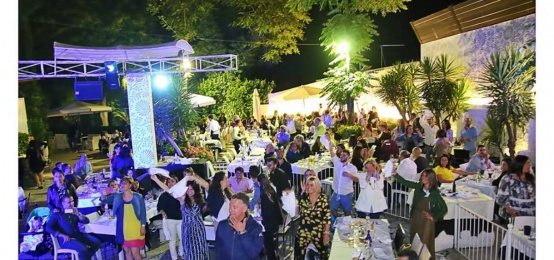 Twins’ Risto Show, gli appuntamenti di agosto del locale più elegante di Canosa di Puglia Twins’ Risto Show, gli appuntamenti di agosto del locale più elegante di Canosa di Puglia
