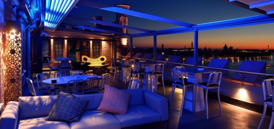 Il dopocena di San Valentino allo Skyline Rooftop Bar Il dopocena di San Valentino allo Skyline Rooftop Bar