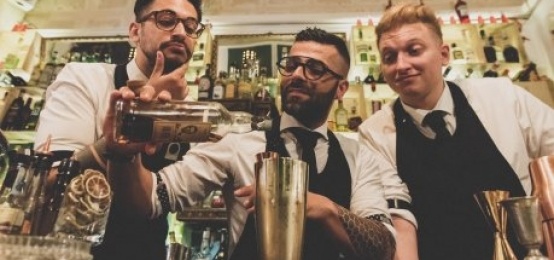 Aperitivo con stile: le serate di musica live al Gin Fizz Coffe and Soul Aperitivo con stile: le serate di musica live al Gin Fizz Coffe and Soul