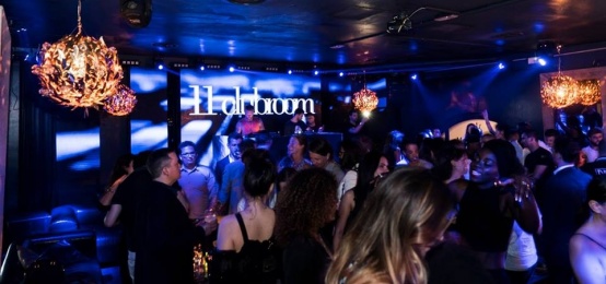 Finesse all'11 Clubroom Finesse all'11 Clubroom