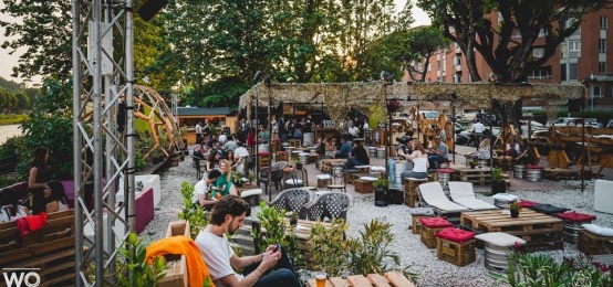 Drink, tapas e musica al tramonto in riva all'Arno: l'Aperisunset di Wood Music Garden Drink, tapas e musica al tramonto in riva all'Arno: l'Aperisunset di Wood Music Garden