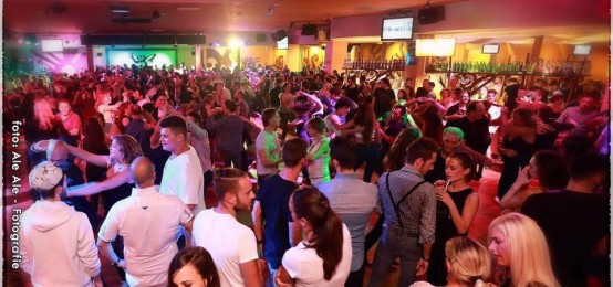 El ritmo de la vida al Barrio Latino El ritmo de la vida al Barrio Latino
