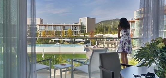 Aqualux: una notte da sogno sul Lago di Garda Aqualux: una notte da sogno sul Lago di Garda