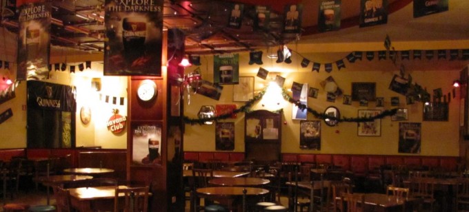 cream irish pub