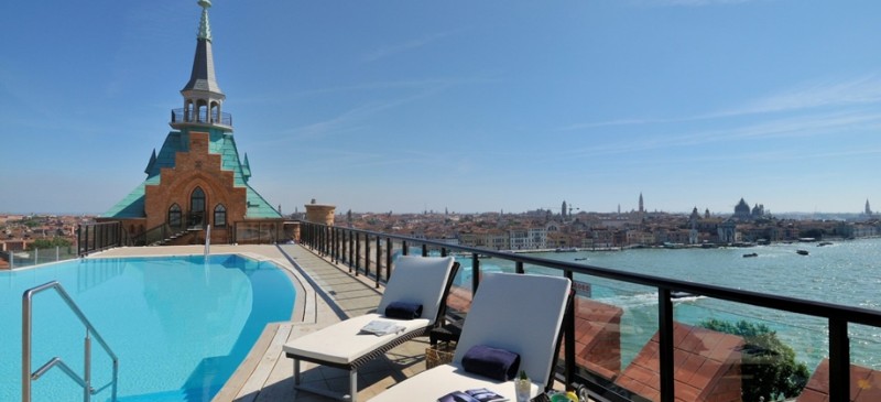 piscina skyline hilton