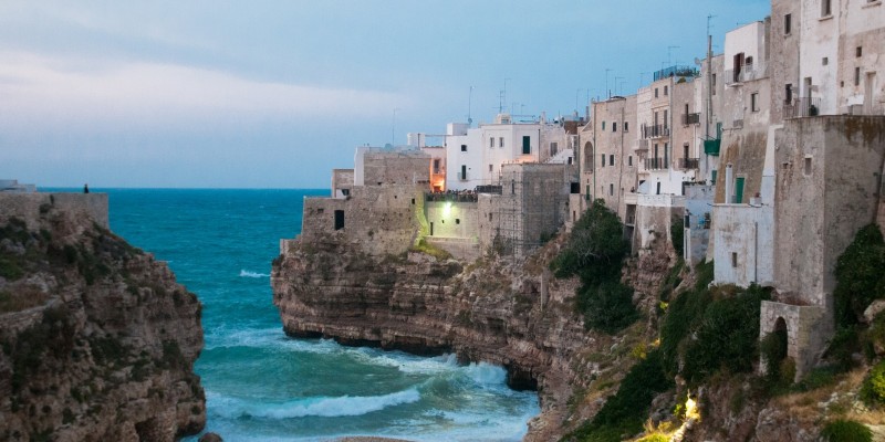 polignano a mare puglia foto di antonello da flickr in cc https://www.flickr.com/photos/jayant81/9573628948