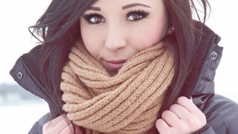 beauty routine preparare pelle a inverno mettere sciarpa e guanti