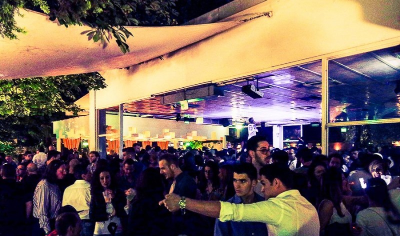 the beach locali estivi mlano
https://www.facebook.com/pg/thebeachmilano1/photos/?tab=album&album_id=352405998132574