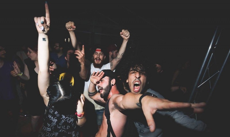 rock n roll beach
https://www.facebook.com/rocknrollbeachmilano/?fref=ts