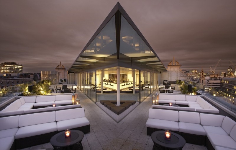 radio rooftop bar, londra