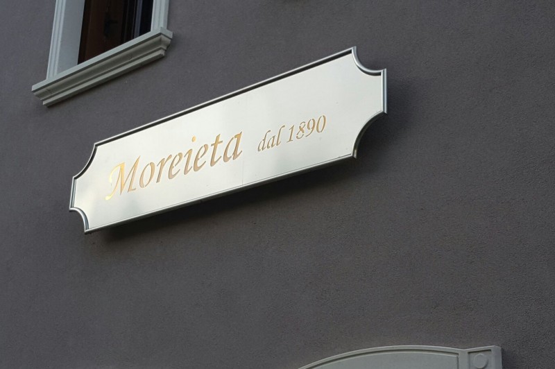 ristorante con ccamino veneto
