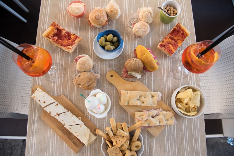 redattori licheri aperitivo bamboo tavolo