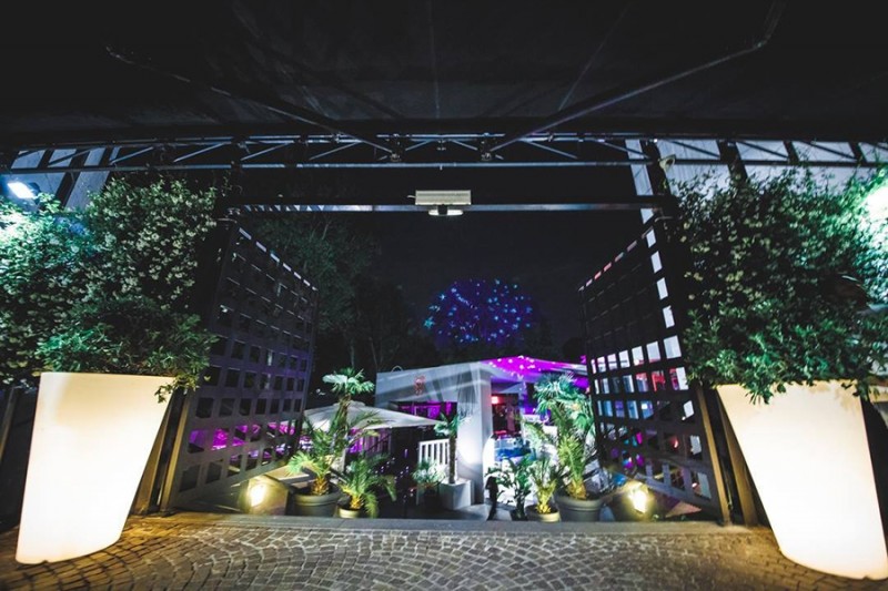 the byblos locali estivi milano
https://www.facebook.com/b38clubmilano/photos/a.494431793904572.127060.485863471428071/1684929674854772/?type=3&theater
