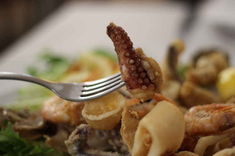 frittura di mare polpo fritto