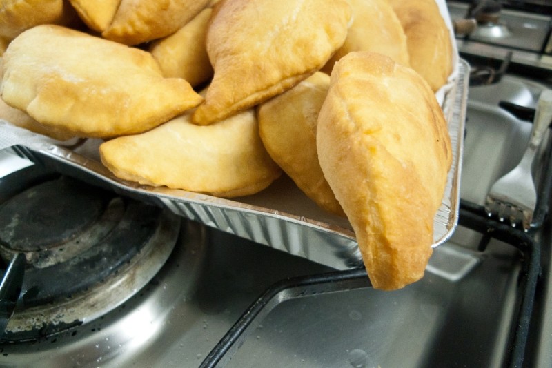 panzerotti www.flickr.com/photos/stijnnieuwendijk/6274043624/in/photolist-ayq7zw-osvrra-7jknga-nktmwy-6z1hpg-pnowbk-741fdb-qk15en-5gt4zz-dfygyt-ecdkkz-asgjbt-5nsezc-ndc7gn-ndpbgj-nmvfaq-9ehumk-dttadi-7ogbuw-6hgs6g-8vugow-6lhnrf-i7jmzw-64tnqy-64p5mz-azjqlz-4p4zob-i2wtzn-7yvwxw-598ead-pnkah-duwmyw-7f9kn4-7oce6c-76rppm-gqkewn-7og92a-nwejv-7spude-dpyrke-9f7sjv-btktiv-nwegy-ae6qpd-yx6ri-redgnt-tyj7g-nmca3-pegfm-euqsm