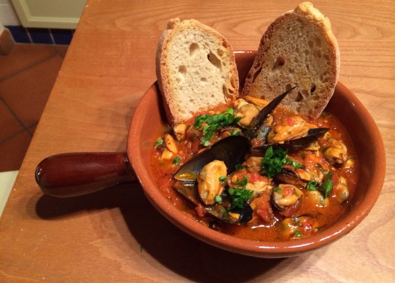 Dove mangiare la vera zuppa di cozze a Napoli