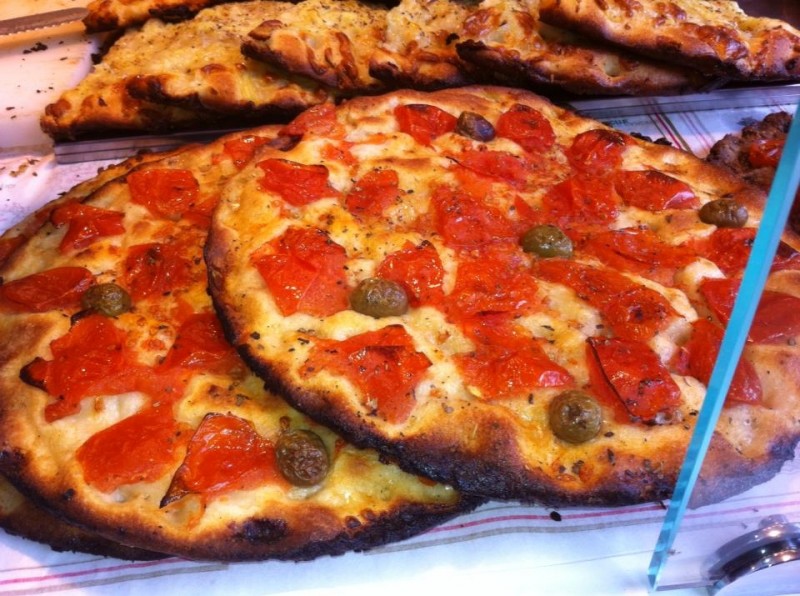 focaccia barese https://www.facebook.com/557984977566859/photos/a.558250074207016.1073741829.557984977566859/558254230873267/?type=3&theater