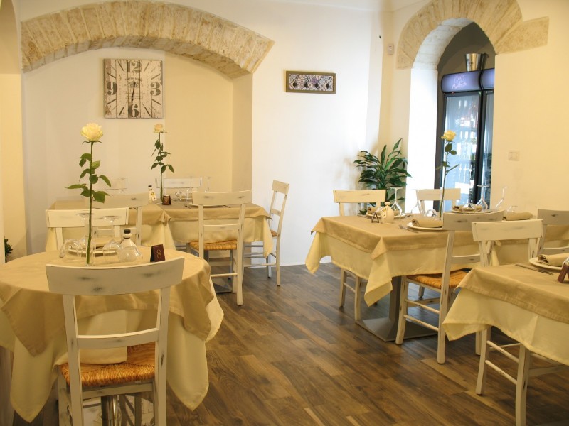 piazza vecchia del cenobio bitonto