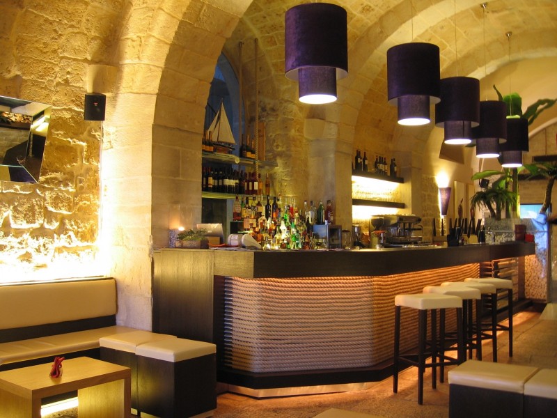 cocktail bar american luxury bar trani porto lungomare babalù