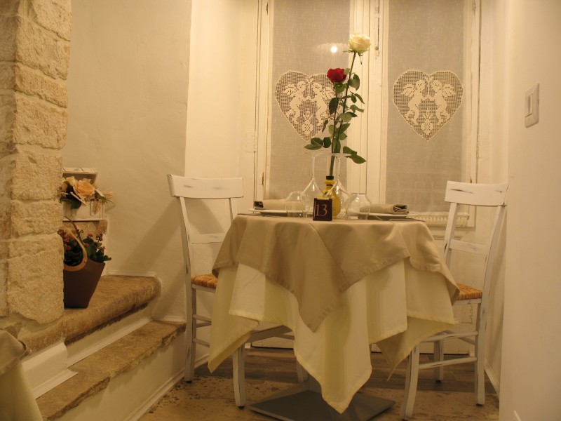 piazza vecchia del cenobio tavolo romantico