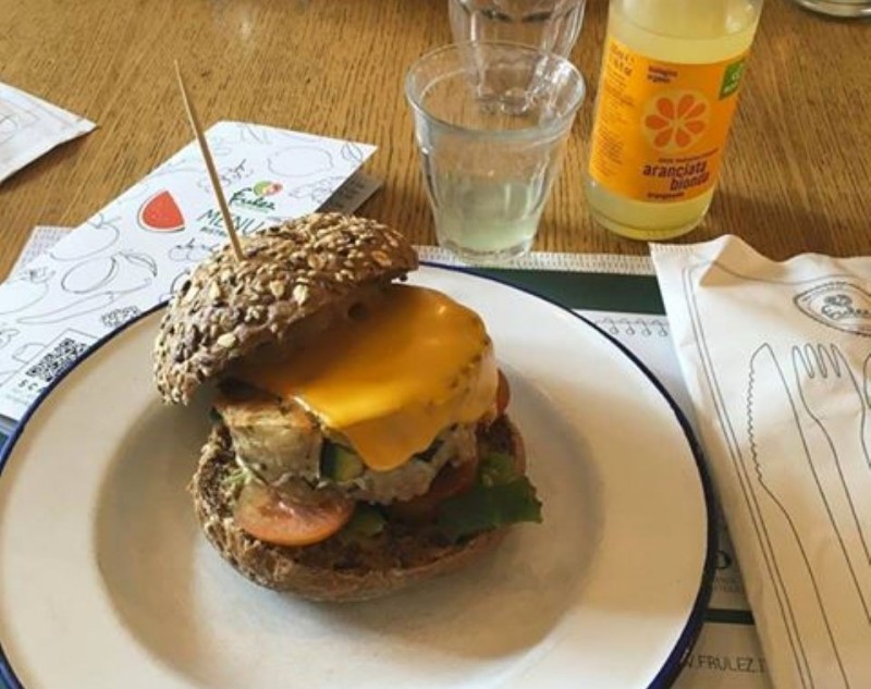 hamburger spops bari https://www.facebook.com/frulez.it/photos/a.289611331081495.68317.288467324529229/1156642764378343/?type=3&theater