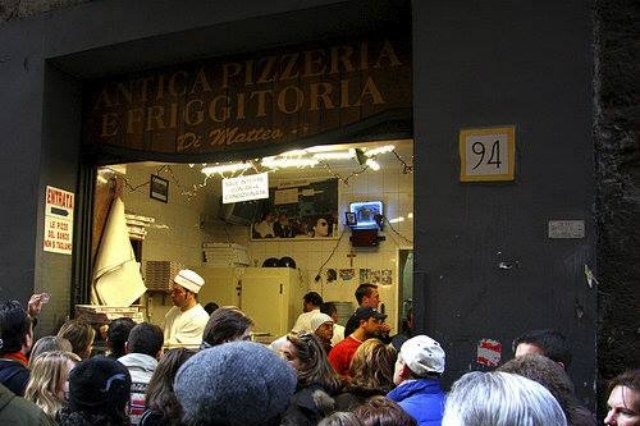 scopri dove mangiare le frittatine più buone di napoli