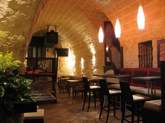 santo graal pub trani puglia san valentino