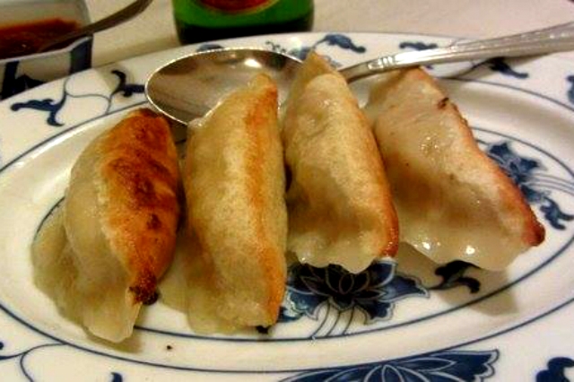 mr chow ristorante cinese esquilino roma dumpling ravioli piastra migliori take away cinesi a roma