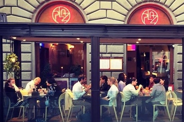 plaz firenze https://www.facebook.com/plazflorence/photos/a.358020290911240/1731043146942274/?type=3&theater