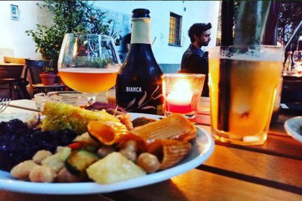 aperitivo veg vegetariano vegano ketumbar ristorante cocktail bar lounge buffet verdura pasta cous cous guida ai migliori aperitivi di roma quartiere per quartiere testaccio