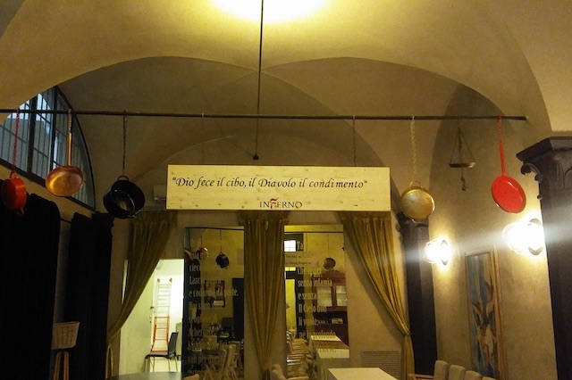 inferno firenze
https://www.facebook.com/ristoranteinferno/photos/a.497611860590427/766368147048129/?type=3&theater