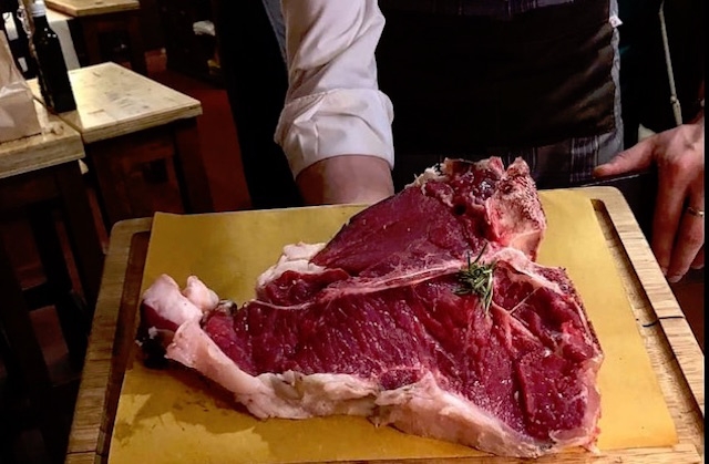 paiolo firenze bistecca alla fiorentina
https://www.facebook.com/ristoranteilpaiolofirenze/photos/a.1453892851368644/2126657920758797/?type=3&theater