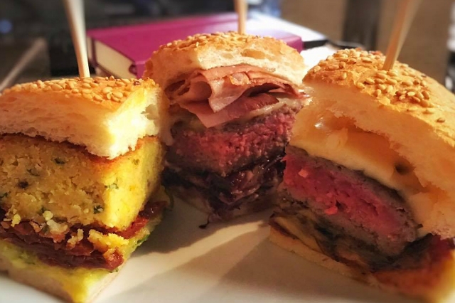 open baladin cento storico pub birreria hamburger gourmet ristoranti aperti fino a tardi a roma cena notte cucina espressa
