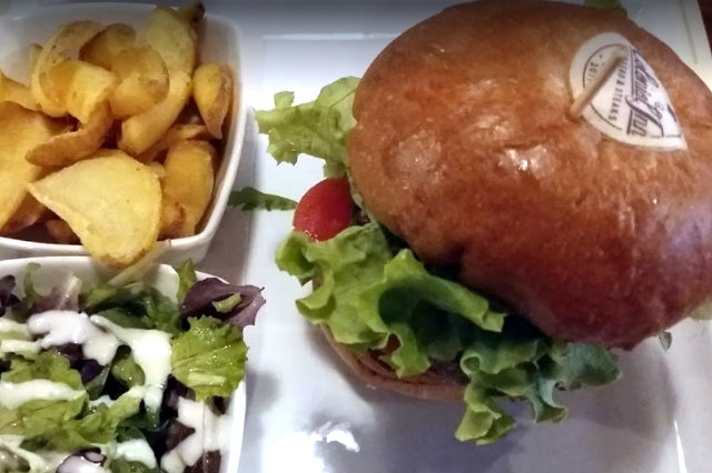 colonial inn burger vegetariani