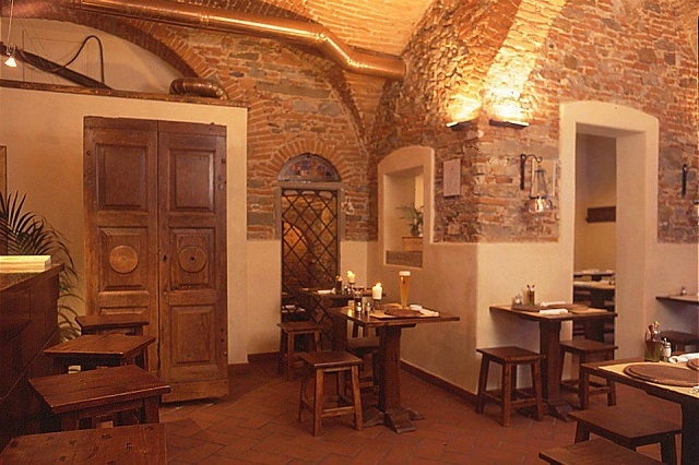 il bovaro https://www.facebook.com/birreriailbovaro/photos/a.504743656219345.133902.494763560550688/642397909120585/?type=3&theater