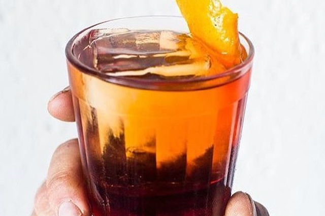 cento cocktail bar centocelle negroni migliori cocktail vintage a roma aperitivo long drink bar bancone classici