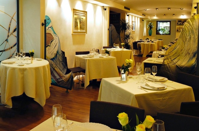 ristorante romano viareggio dove mangiare in versilia
https://www.facebook.com/romanoaviareggio/photos/a.836328343107003.1073741826.154850031254841/836328223107015/?type=3&theater
