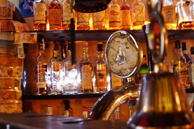 rum, q's rummeria, roma