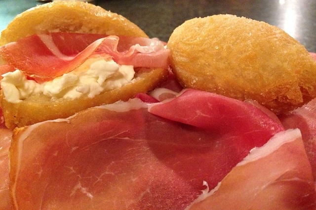 i'giuggioli firenze https://www.facebook.com/igiuggiolo/photos/a.1053496621333851.1073741827.1053460668004113/1057692470914266/?type=3&theater