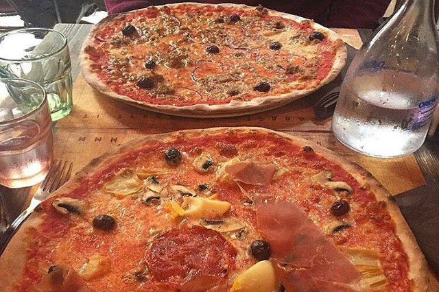 pizza fino a tardi roma la base via cavour monti nottambuli notte fonda cena tardi pizza forno a legna