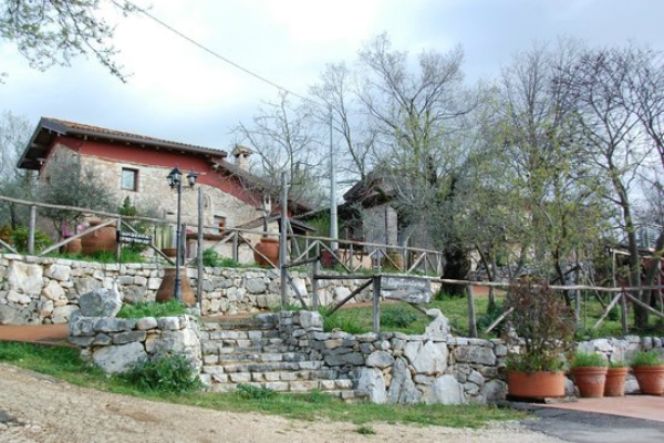 agriturismo il giardino dei mandorli alatri frosinone ciociaria ristorante prodotti tipici cucina tradizionale tartufo fresco abbacchio al pistacchio primavera in agriturismo