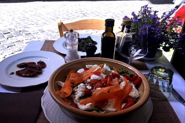 locanda giulietta e romeo roma centro storico fontana di trevi pranzo in trattoria pausa pranzo a roma a meno di 15 euro a persona