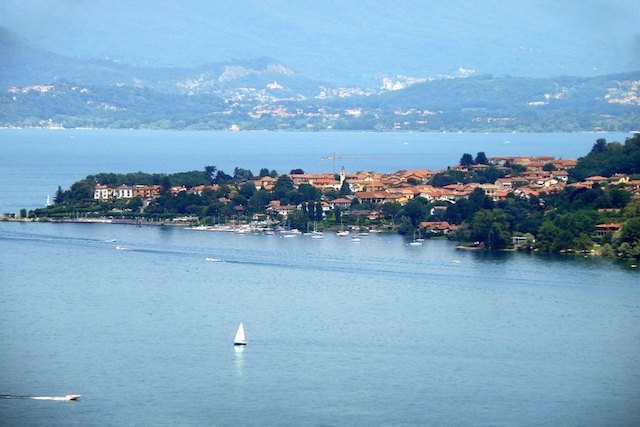 laveno mombello lago maggiore